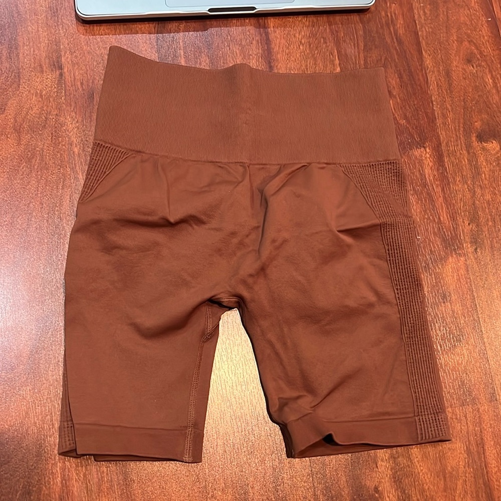 size medium diosafit brown workout spandex